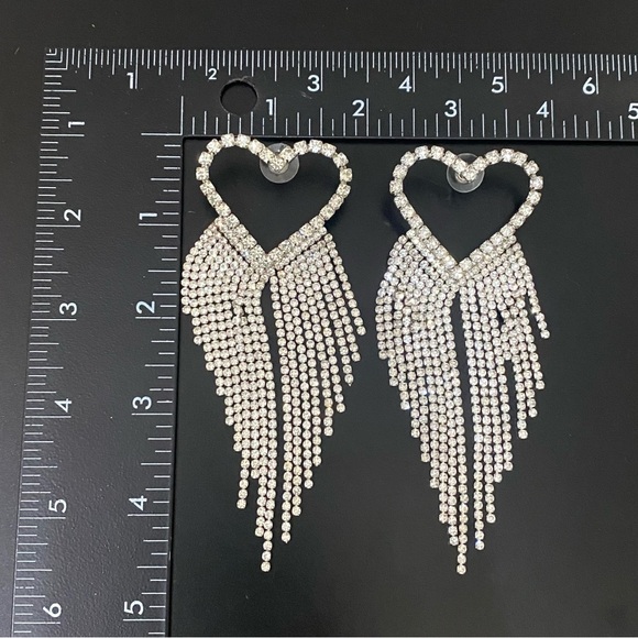 Unsigned Silver-tone Heart Fringe Tassel Bling Rhinestones Drop Earrings 25g. - Picture 7 of 13